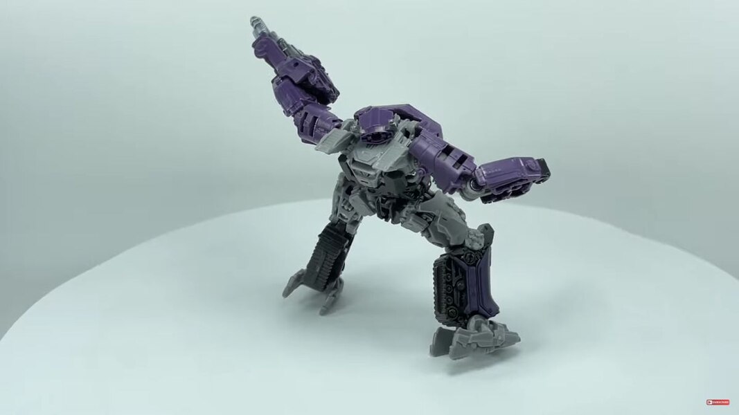 Transformers Studio Series Core Class Shockwave More In Hand Image  (11 of 26)